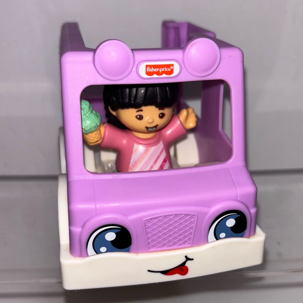 2018 Little People Ice cream truck and girl figure with braid and ice cream cone